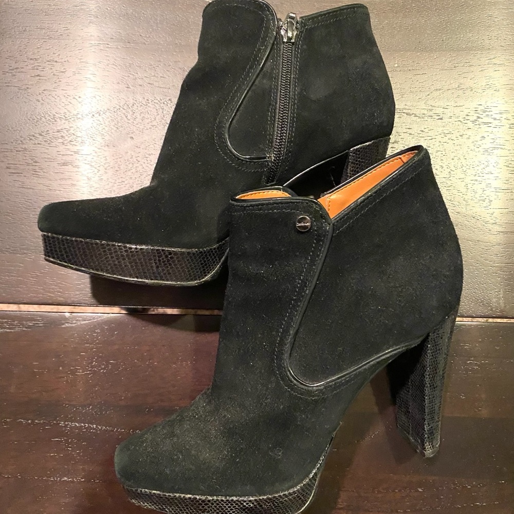 Shoe boots
